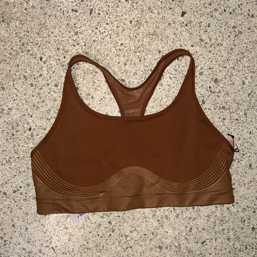 Victoria’s Secret sports bra - NWT size XL